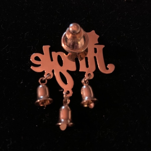 “Jingle” Pin Complete w/ real mini bells - Picture 4 of 4